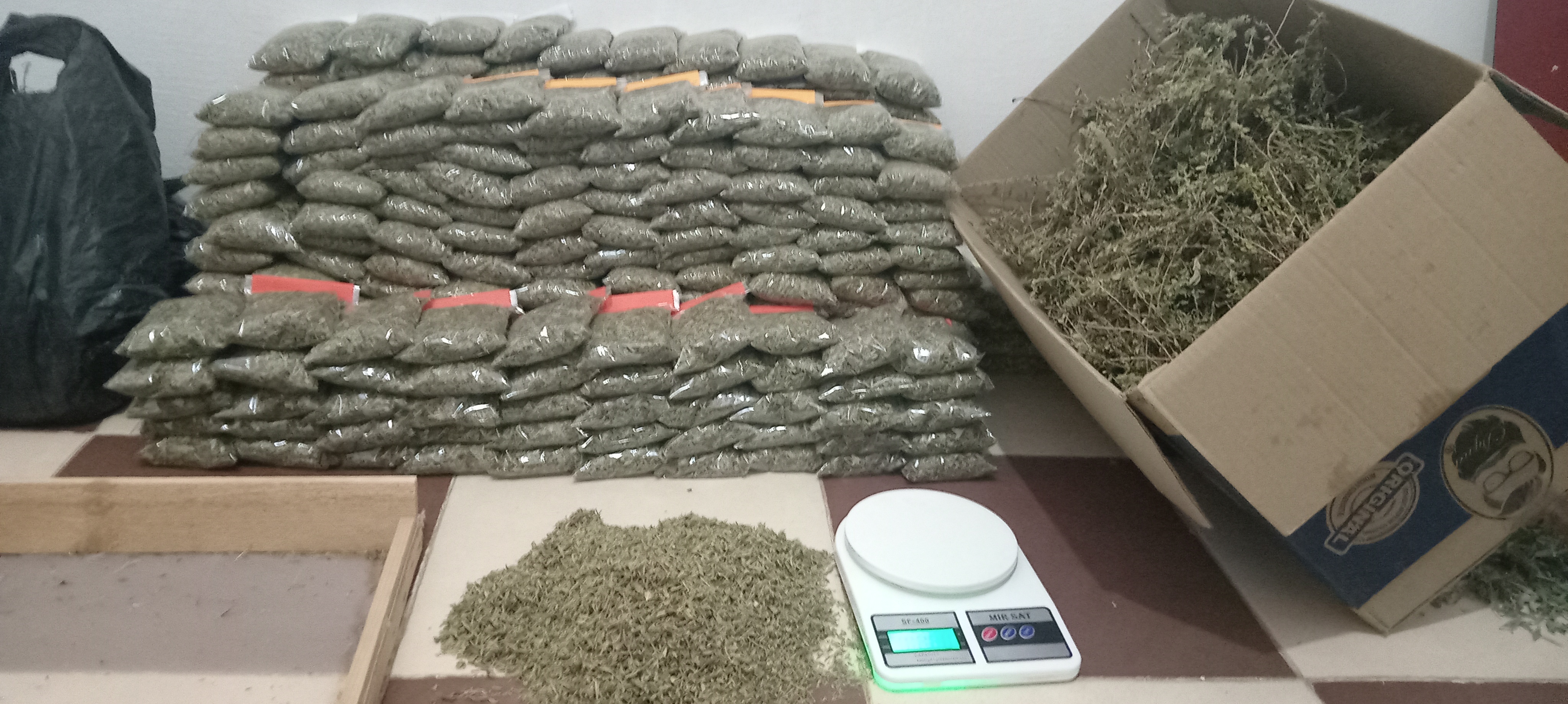 زعتر و بابونج